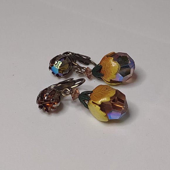 Very Awesome Vintage Glass Bead Dangling Fruit Clip On Earrings - Picture 2 of 16